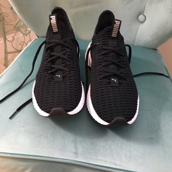 puma defy trainers black